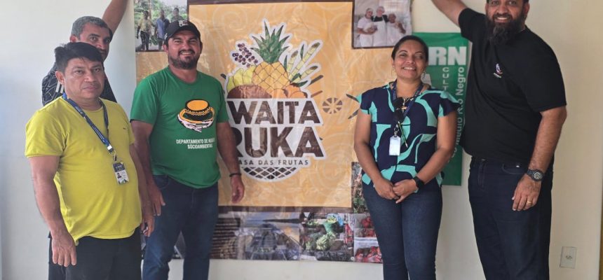 A equipe técnica da Agência de Desenvolvimento Sustentável do Amazonas (ADS) implementou uma série de iniciativas em Santa Isabel do Rio Negro (a 630 quilômetros de Manaus), com o objetivo de fomentar a comercialização de produtos regionais. As atividades, realizadas entre quarta-feira (12) e segunda-feira (17), incluíram reuniões estratégicas, visitas a campo, sessões de capacitação e a reativação da Feira de Produtos Regionais da ADS no município, proporcionando benefícios diretos aos produtores e piscicultores locais.