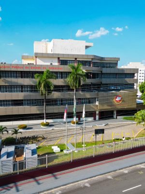 O Ministério Público do Estado do Amazonas (MPAM) ingressou com um recurso em sentido estrito contra a decisão judicial que concedeu liberdade provisória ao colombiano Juan Carlos Urriola, preso em flagrante na última terça-feira (25) por tráfico de drogas. Ele foi detido durante a Operação Fronteira Mais Segura, do Departamento de Repressão ao Crime Organizado (DRCO), que apreendeu 1,2 tonelada de entorpecentes em Santa Isabel do Rio Negro, posteriormente apresentada em Manaus.