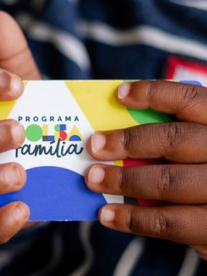 A Caixa Econômica Federal paga nesta sexta-feira (21) a parcela de março do novo Bolsa Família aos beneficiários com Número de Inscrição Social (NIS) de final 4.
